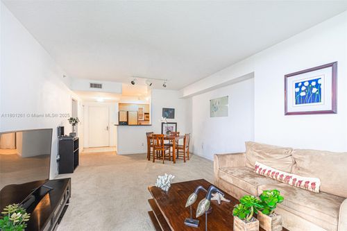 apt-902-335 S Biscayne Blvd, Miami, FL, 33131-2316 | Card Image