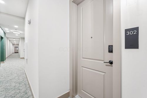 302-2867 Kobuk Dr, Columbus, OH, 43228-4085 | Card Image