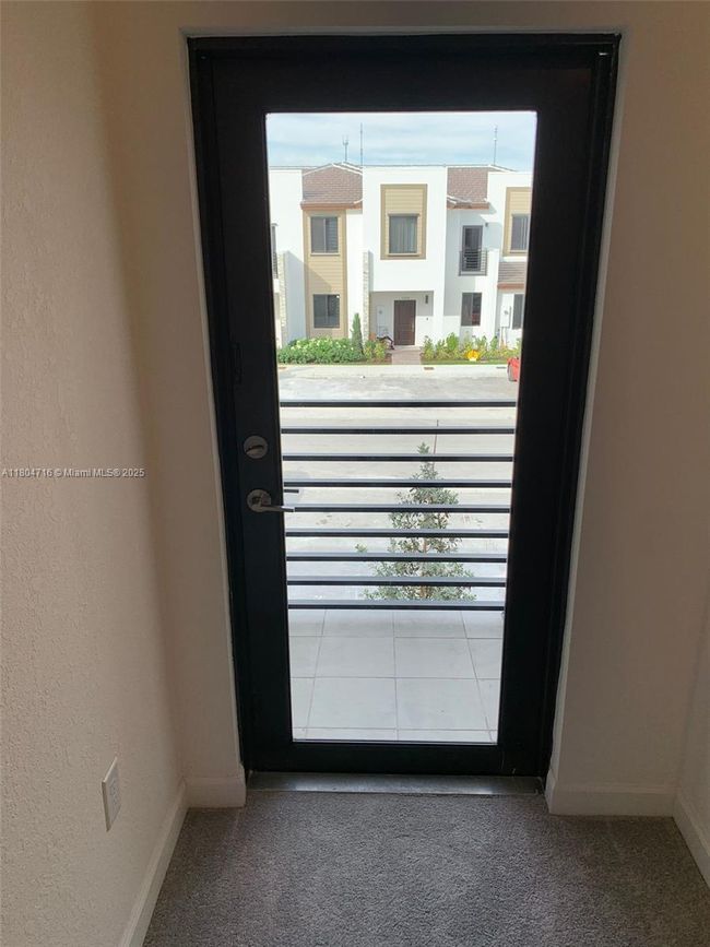 0 - 21025 Ne 8 Th Ave, Townhouse with 3 bedrooms, 3 bathrooms and null parking in Miami FL | Image 13