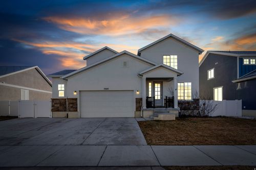 7940 N Seattle Slew Rd, Eagle Mountain, UT, 84005-2302 | Card Image