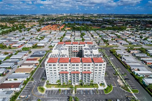 apt-323-400 Nw 112th Ave, Sweetwater, FL, 33172-4187 | Card Image