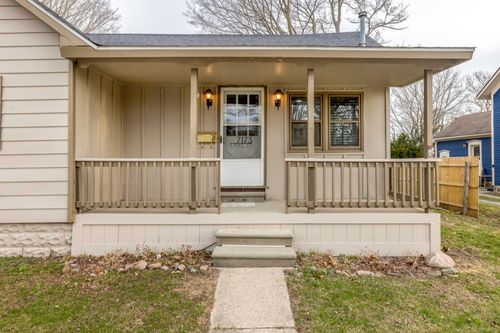 7173 Lake St, Lexington, MI, 48450-8838 | Card Image