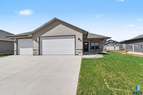 4908 E 65th St Street, Sioux Falls, SD, 57108 | Card Image