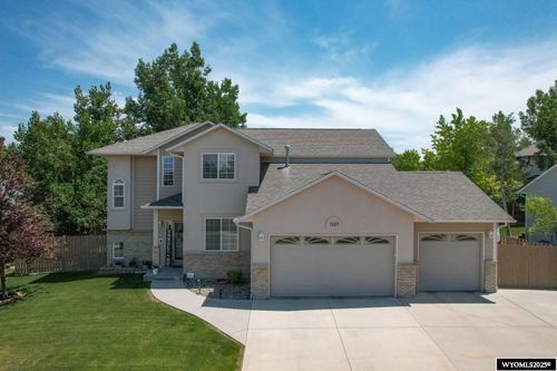 1337 Yorkshire Ave, Casper, WY, 82609-4417 | Card Image