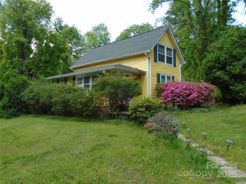 85 Pennwood Ln, Hendersonville, NC, 28739-6569 | Card Image