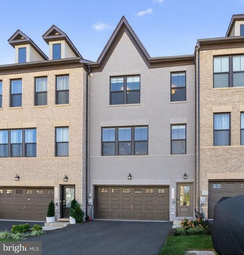 3507 Stella Blue Dr, HYATTSVILLE, MD, 20782-2451 | Card Image