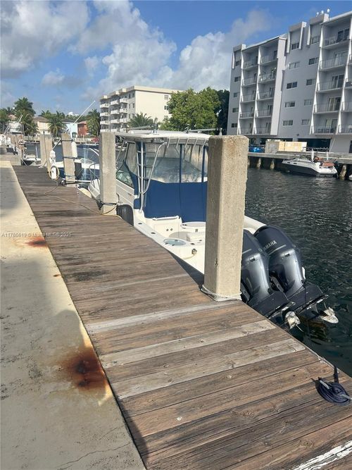 apt-308-3665 Ne 167th St, North Miami Beach, FL, 33160-3504 | Card Image