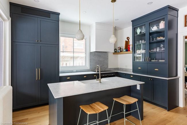 45 Park St W, House other with 6 bedrooms, 4 bathrooms and 4 parking in Dundas ON | Image 13