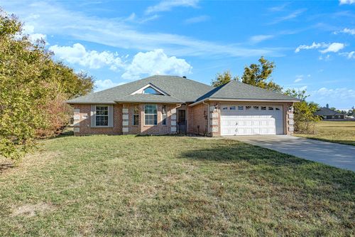 214 Driftwood Ct, Runaway Bay, TX, 76426-9755 | Card Image