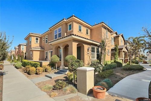 6050 Rosewood Way, Eastvale, CA, 92880-0741 | Card Image