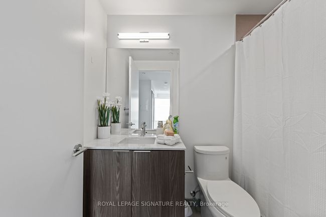 3305 - 15 Queens Quay E, Condo with 3 bedrooms, 2 bathrooms and 1 parking in Toronto ON | Image 5