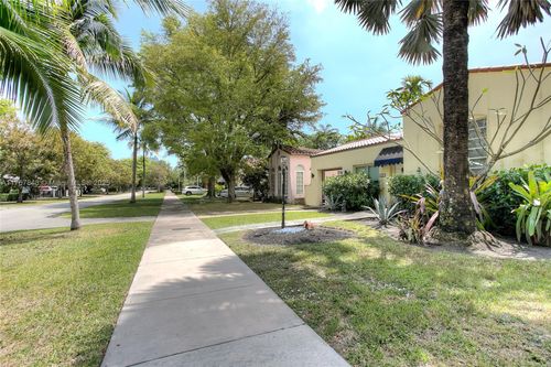 536-536 Altara Ave, Coral Gables, FL, 33146-1302 | Card Image