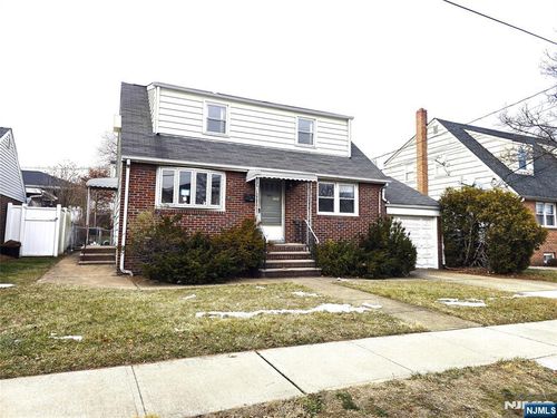 701 4th St, Secaucus, NJ, 07094-3001 | Card Image