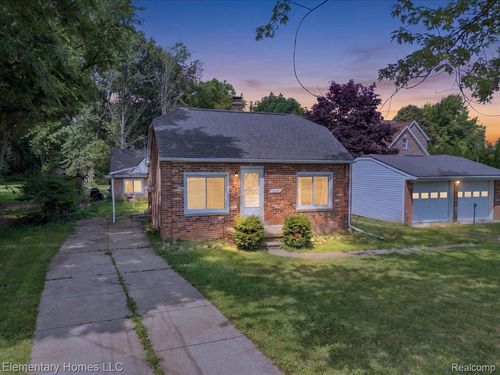 31709 Grove, Fraser, MI, 48026-2662 | Card Image