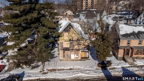 65 Pine St, Waterbury, CT, 06710-2131 | Card Image