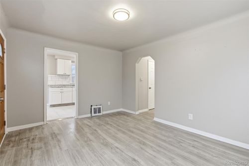 18027 Moenart St, Detroit, MI, 48234-2345 | Card Image