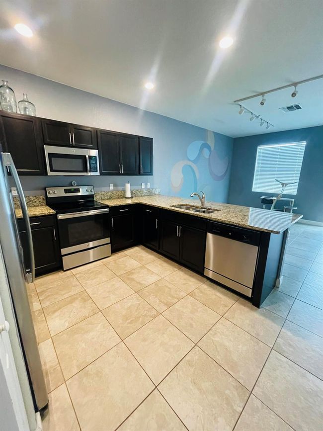 4333 Braxton Ave, Condo with 2 bedrooms, 3 bathrooms and null parking in West Palm Beach FL | Image 12