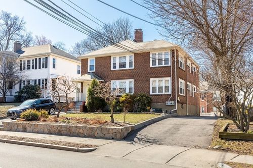 182-184-182-184 Cabot St, Newton, MA, 02458-2536 | Card Image
