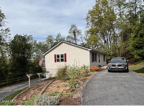 197 Briar Valley Rd, Bedford, PA, 15522-1112 | Card Image