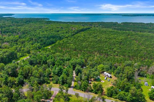 406 Sir Winston Trl, Nekoosa, WI, 54457-7927 | Card Image