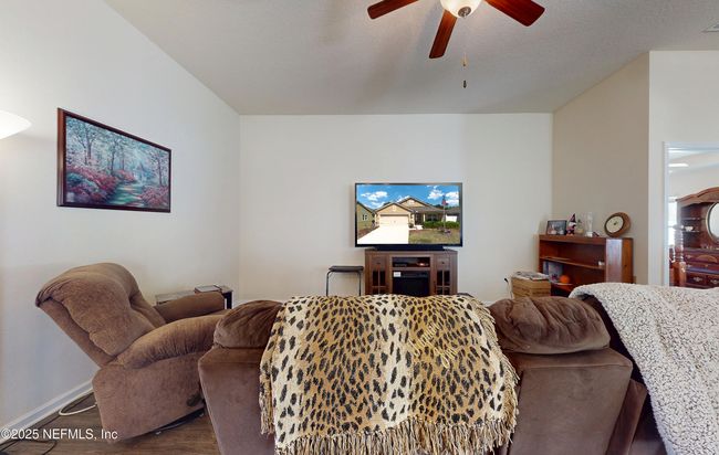 4128 Spring Creek Ln, House other with 3 bedrooms, 2 bathrooms and null parking in MIDDLEBURG FL | Image 20