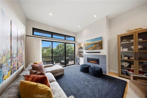 25 Canyon Island, Newport Beach, CA, 92660 | Card Image