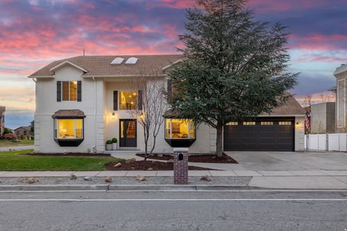 8044 S Top Of The World Dr, Cottonwood Heights, UT, 84121-5927 | Card Image