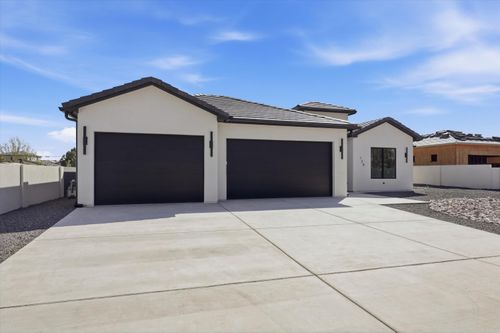 128 Los Ranchos Rd Nw, Albuquerque, NM, 87107-6722 | Card Image