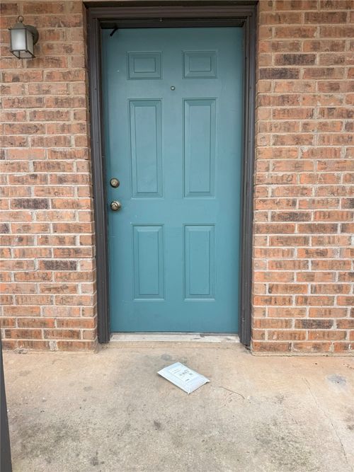 732 W Collins St, Denton, TX, 76201-7173 | Card Image