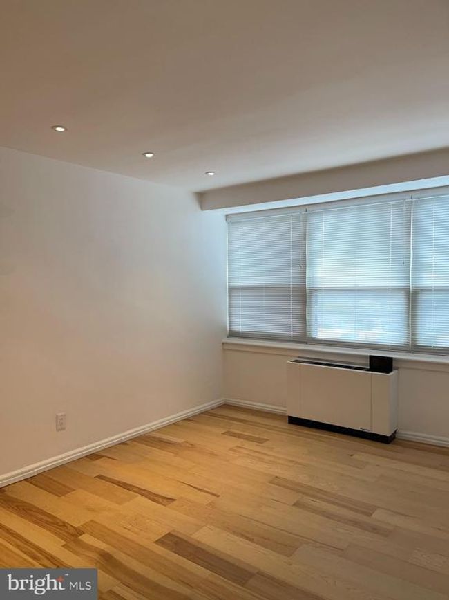 APT-708 - 1810 Rittenhouse Sq, Condo with 2 bedrooms, 1 bathrooms and null parking in PHILADELPHIA PA | Image 24