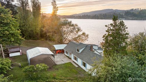 1885 Sw Bay St, Port Orchard, WA, 98366-5402 | Card Image