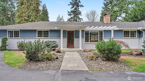6201 Island Crest Way, Mercer Island, WA, 98040-4520 | Card Image