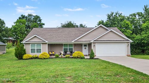919 Martingale Dr, Greeneville, TN, 37743-6131 | Card Image