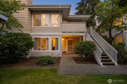g102-9210 Market Pl, Lake Stevens, WA, 98258-3354 | Card Image