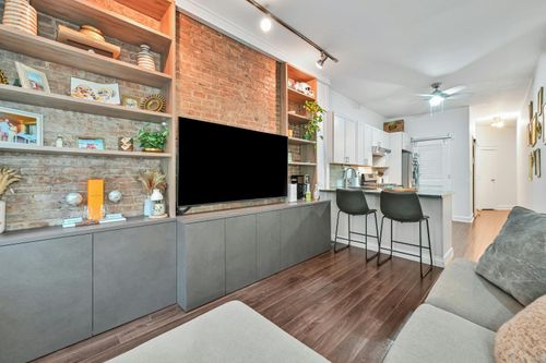 1-1l-70 Park Ave, Hoboken, NJ, 07030-3528 | Card Image