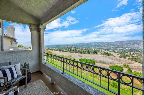 7833 E Viewrim Dr, Anaheim, CA, 92808-2130 | Card Image