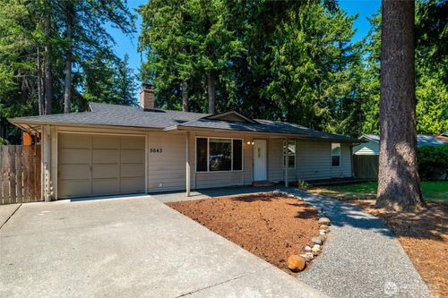 5643 Chestnut Ct, Ferndale, WA, 98248-9134 | Card Image