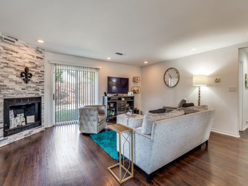 3333 High Lark Dr, Dallas, TX, 75234-2718 | Card Image