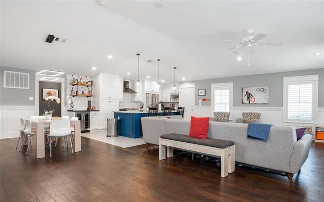 1719 Guese Rd, House other with 4 bedrooms, 2 bathrooms and 2 parking in Houston TX | Image 5