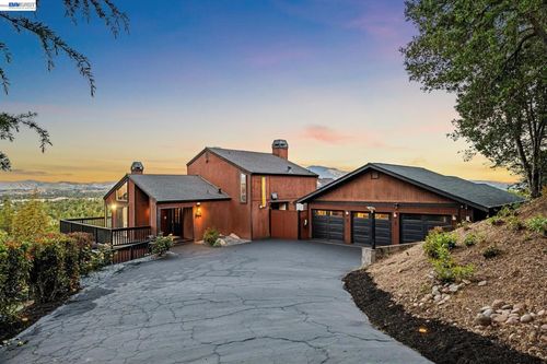 15 Surmont Ct, Lafayette, CA, 94549-2026 | Card Image