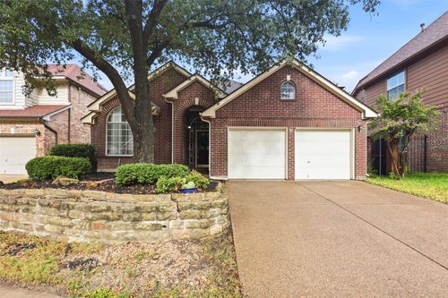 2638 Hidden Ridge Dr, Arlington, TX, 76006-4011 | Card Image