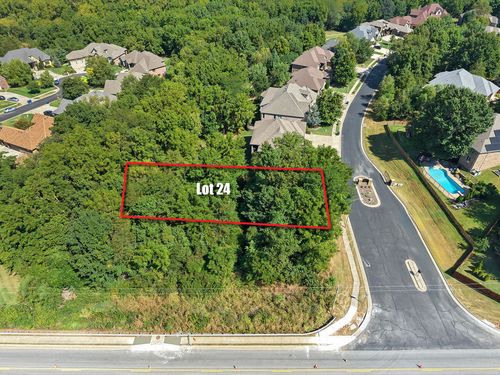 5381 S Newton Ave, Springfield, MO, 65810-3401 | Card Image