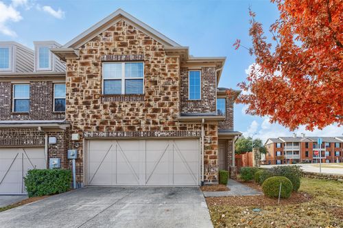 2492 Jackson Dr, Lewisville, TX, 75067-8231 | Card Image