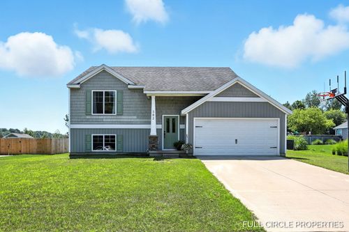 382 Green Ridge Dr, Caledonia, MI, 49316-9280 | Card Image