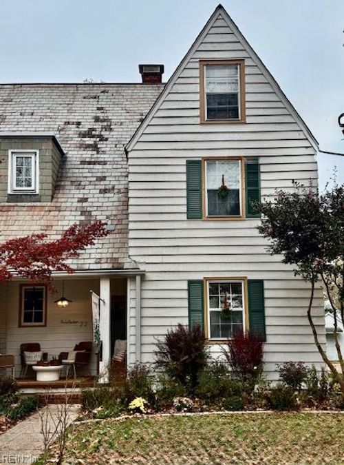 77 Hopkins St, Newport News, VA, 23601-4046 | Card Image