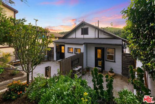 534 Casanova St, Los Angeles, CA, 90012 | Card Image