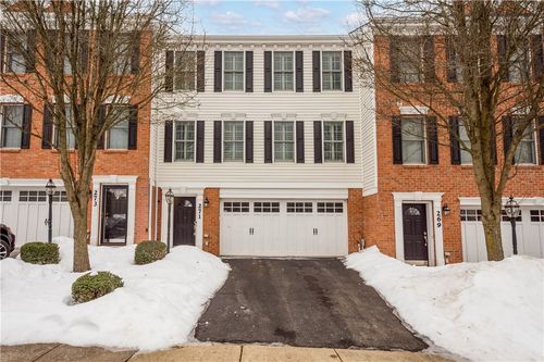 271 Overlook Ct, Coraopolis, PA, 15108-8981 | Card Image