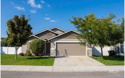 1520 W Atacama Dr, Kuna, ID, 83634-5571 | Card Image
