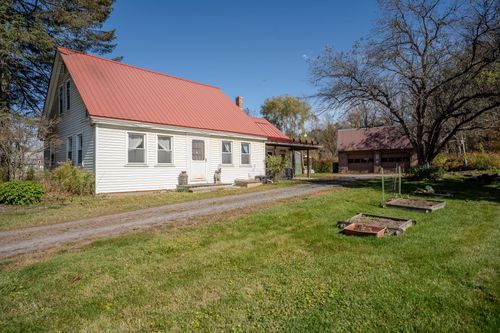 1536 Memorial Dr, St. Johnsbury, VT, 05819-8782 | Card Image