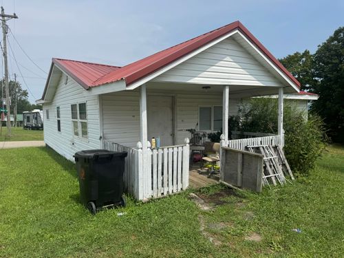 3025 W Highway 204, Williamsburg, KY, 40769-9126 | Card Image